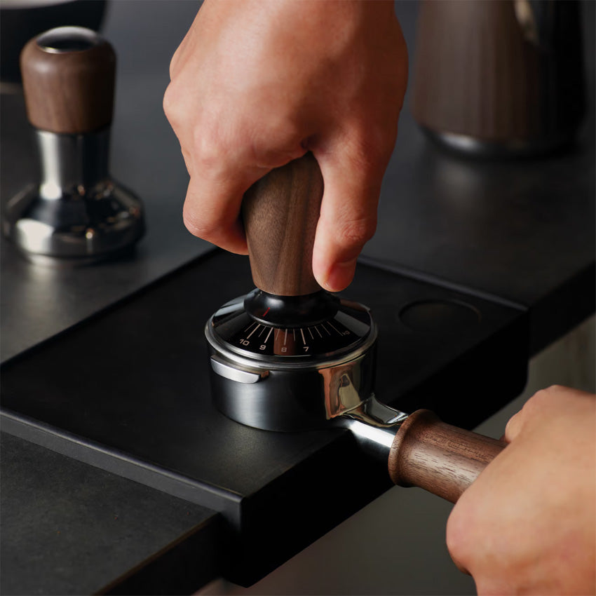 Breville | the Force Gauge™ Tamper