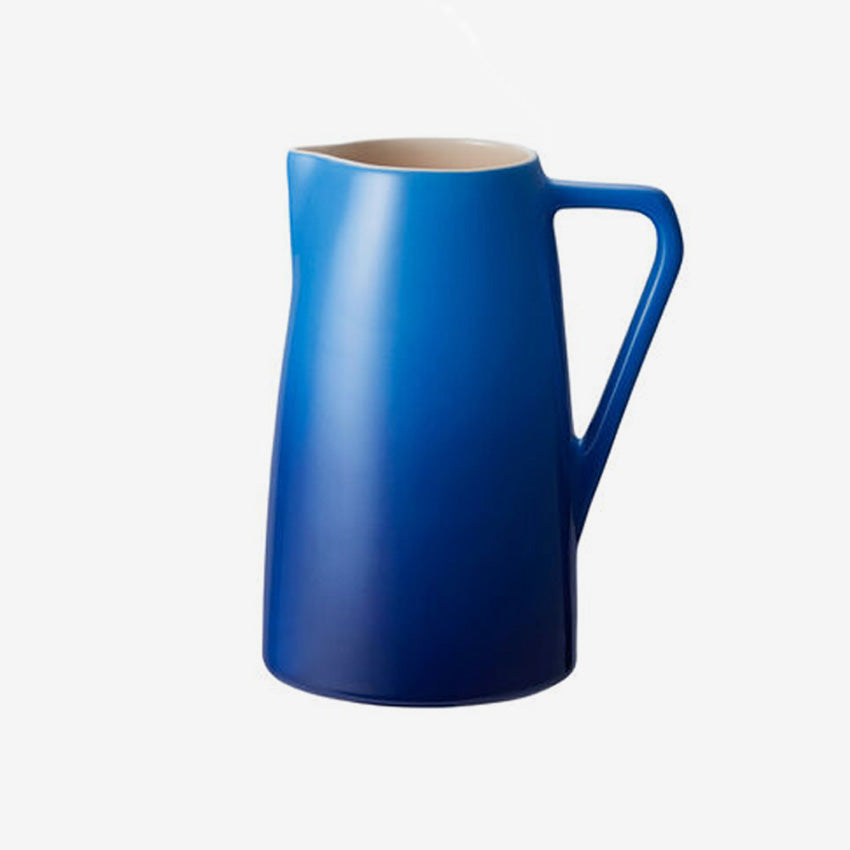 Le Creuset | Minimalist Pitcher