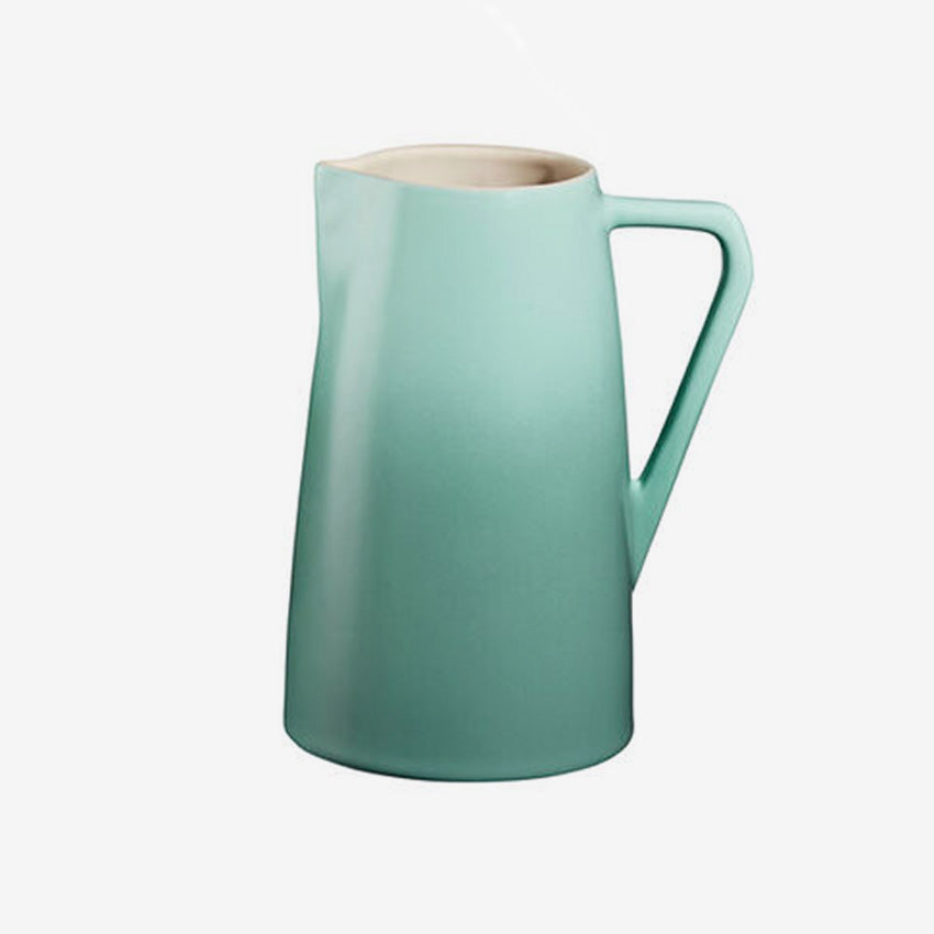 Le Creuset | Minimalist Pitcher