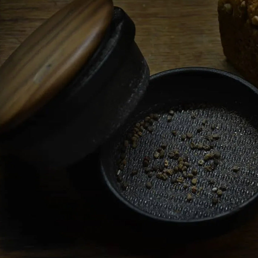 Skeppshult | Swing Spice Mill With Walnut Lid